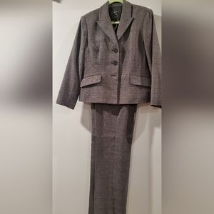 Jones New York Women's Suit